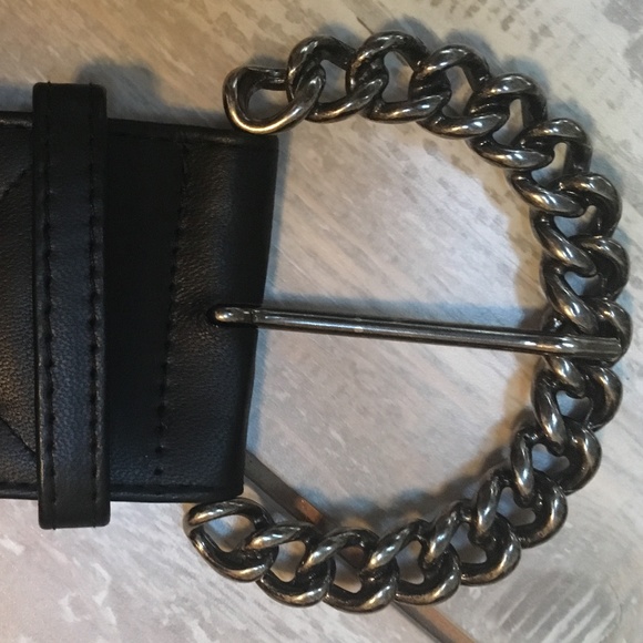 Designer Suzi Roher Genuine Leather Quilted Belt